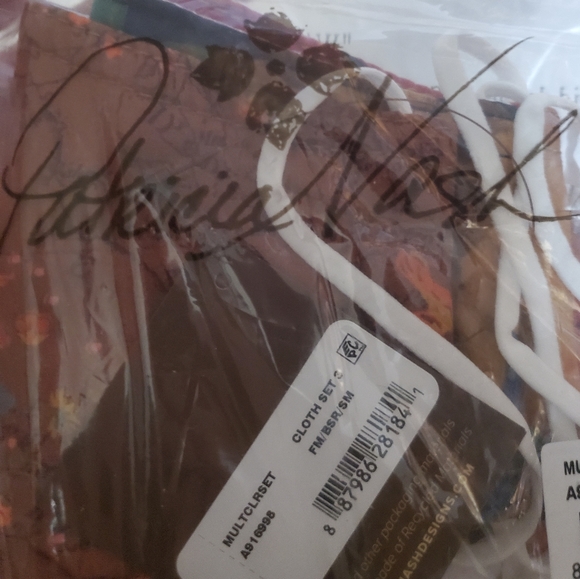 New 6pc Patricia Nash 2 PACK OF 3 Cloth Face Coverings. 6 Face Covers. - Picture 10 of 16